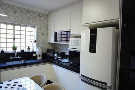 Casa para alugar com 225m², 3 quartos e 4 vagasCozinha