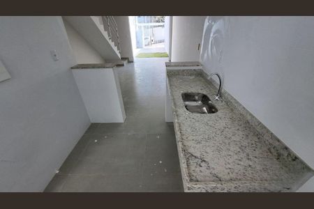 Casa à venda com 2 quartos, 55m² em Planalto, Belo Horizonte