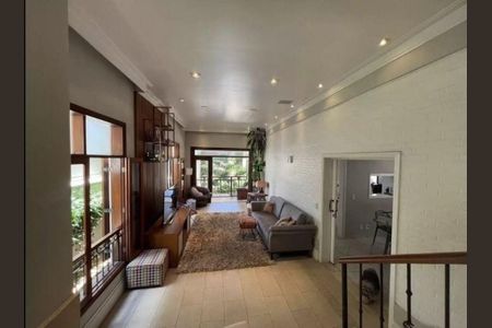 Casa à venda com 422m², 3 quartos e 4 vagas