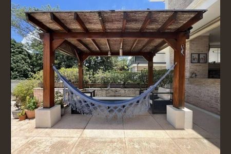 Casa à venda com 422m², 3 quartos e 4 vagas