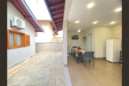 Casa à venda com 192m², 3 quartos e 4 vagas