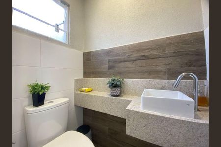 Casa à venda com 192m², 3 quartos e 4 vagas