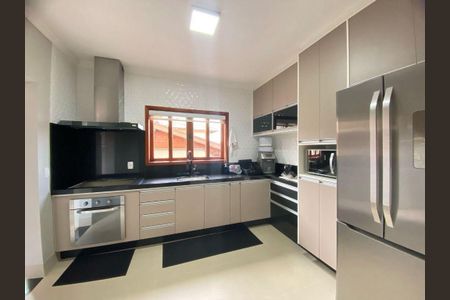 Casa à venda com 192m², 3 quartos e 4 vagas
