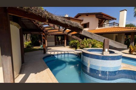 Casa à venda com 822m², 4 quartos e 6 vagas