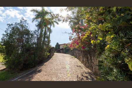 Casa à venda com 822m², 4 quartos e 6 vagas