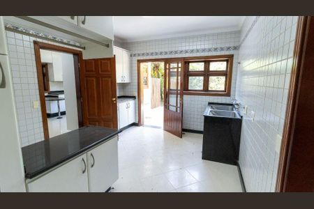 Casa à venda com 822m², 4 quartos e 6 vagas