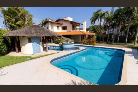 Casa à venda com 822m², 4 quartos e 6 vagas
