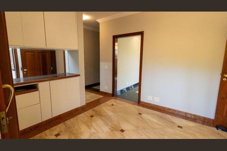 Casa à venda com 822m², 4 quartos e 6 vagas