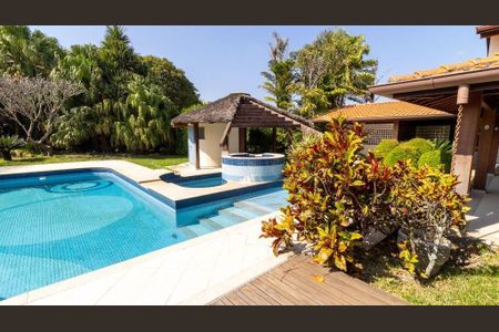 Casa à venda com 822m², 4 quartos e 6 vagas
