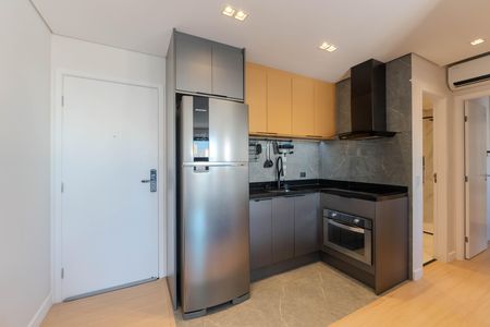 Cozinha de apartamento para alugar com 2 quartos, 45m² em Bela Vista, São Paulo