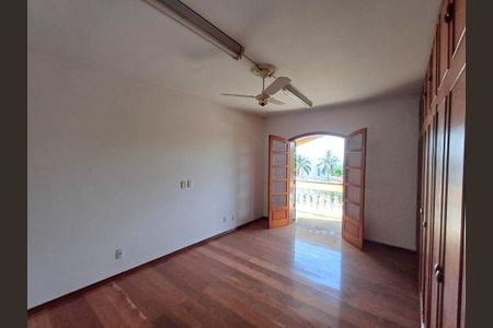 Casa à venda com 4 quartos, 404m² em Jardim Santo Antonio, Valinhos