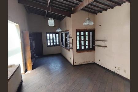 Casa à venda com 432m², 5 quartos e 4 vagas