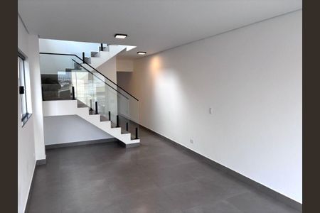 Casa à venda com 152m², 3 quartos e 4 vagas
