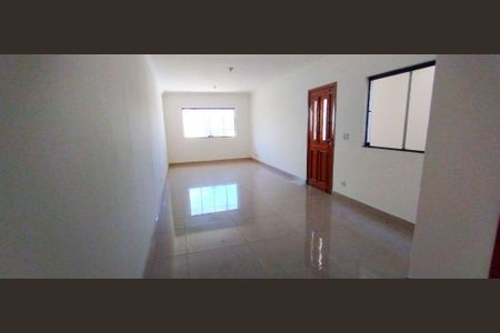 Casa à venda com 3 quartos, 160m² em Cidade São Francisco, São Paulo
