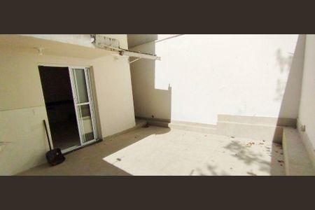 Casa à venda com 3 quartos, 160m² em Cidade São Francisco, São Paulo