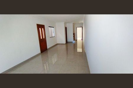 Casa à venda com 3 quartos, 160m² em Cidade São Francisco, São Paulo