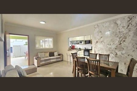 Casa à venda com 211m², 3 quartos e 4 vagas