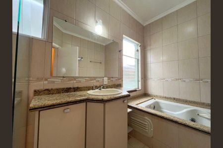 Casa à venda com 350m², 5 quartos e 3 vagas