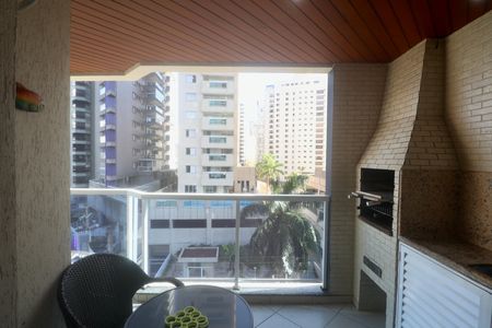 Apartamento para alugar com 100m², 3 quartos e 2 vagasVaranda