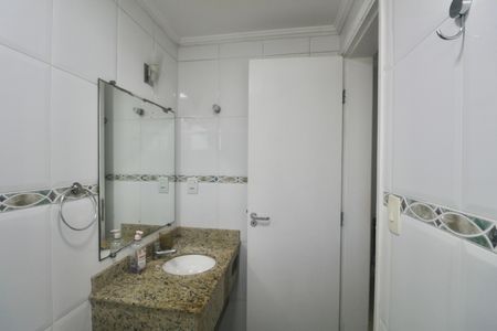 Apartamento para alugar com 100m², 3 quartos e 2 vagasBanheiro da Suíte