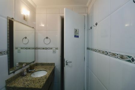 Apartamento para alugar com 100m², 3 quartos e 2 vagasBanheiro Social
