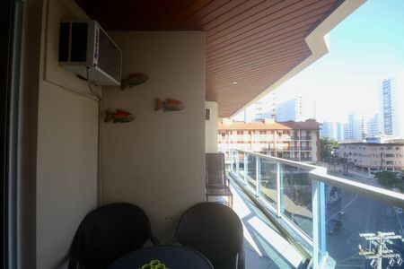 Varanda de apartamento para alugar com 3 quartos, 100m² em Jardim Las Palmas, Guarujá