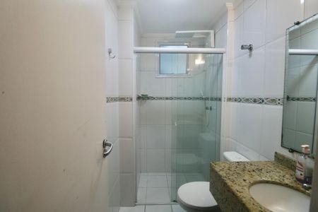 Banheiro Social de apartamento para alugar com 3 quartos, 100m² em Jardim Las Palmas, Guarujá