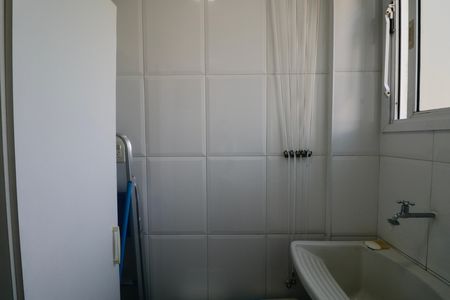 Área de Serviço de apartamento para alugar com 3 quartos, 100m² em Jardim Las Palmas, Guarujá