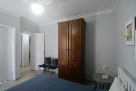 Suíte de apartamento para alugar com 3 quartos, 100m² em Jardim Las Palmas, Guarujá