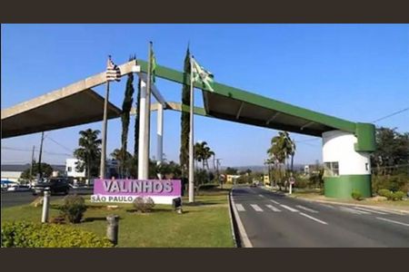 Casa à venda com 182m², 2 quartos e 2 vagas
