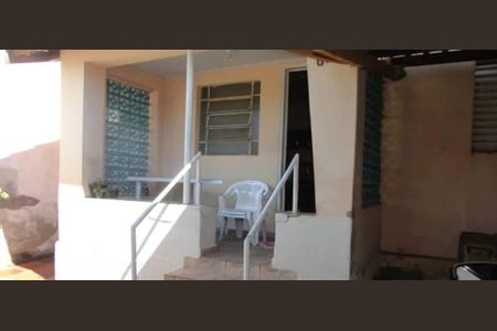 Casa à venda com 182m², 2 quartos e 2 vagas