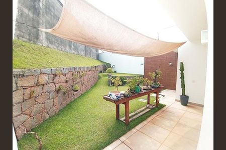 Casa à venda com 260m², 3 quartos e 4 vagas