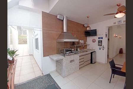 Casa à venda com 260m², 3 quartos e 4 vagas