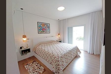 Casa à venda com 260m², 3 quartos e 4 vagas