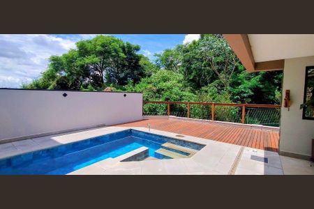 Casa à venda com 338m², 3 quartos e 4 vagas