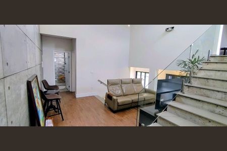 Casa à venda com 338m², 3 quartos e 4 vagas