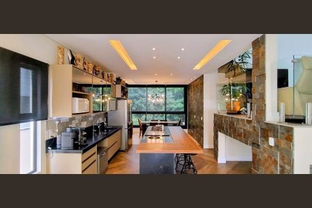 Casa à venda com 338m², 3 quartos e 4 vagas