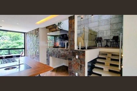 Casa à venda com 338m², 3 quartos e 4 vagas