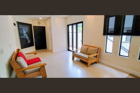 Casa à venda com 338m², 3 quartos e 4 vagas