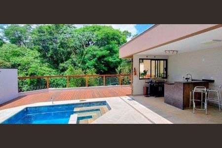 Casa à venda com 338m², 3 quartos e 4 vagas
