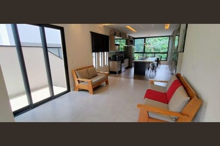 Casa à venda com 338m², 3 quartos e 4 vagas