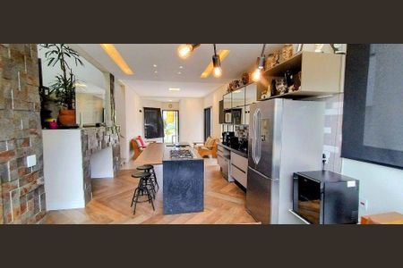 Casa à venda com 338m², 3 quartos e 4 vagas