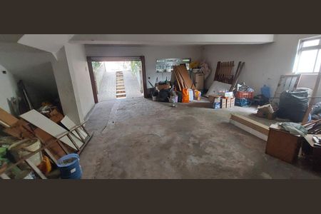 Casa para alugar com 300m², 3 quartos e 8 vagas