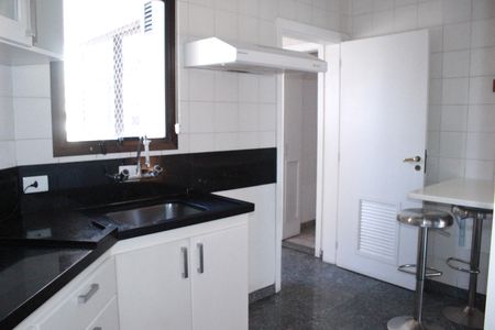 Apartamento para alugar com 2 quartos, 196m² em Santa Cecilia, São Paulo
