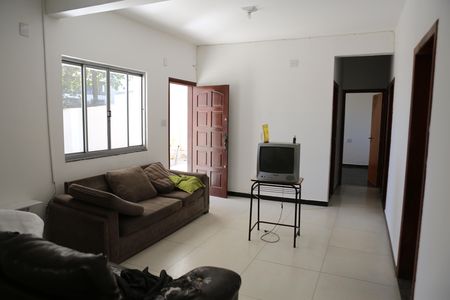 Casa para alugar com 4 quartos, 200m² em Novo Eldorado, Contagem