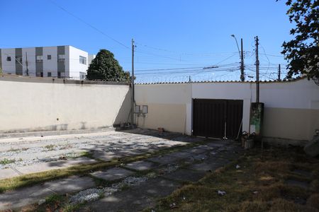 Quintal de casa para alugar com 4 quartos, 200m² em Novo Eldorado, Contagem