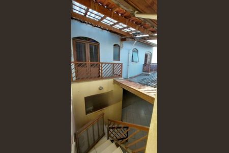 Casa à venda com 4 quartos, 280m² em Vila Romano, São Paulo