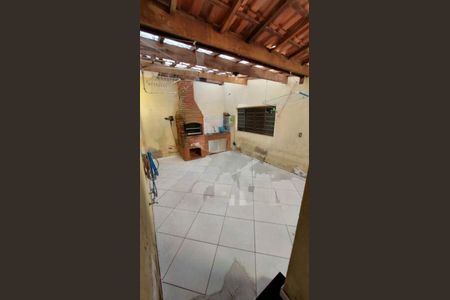 Casa à venda com 4 quartos, 280m² em Vila Romano, São Paulo