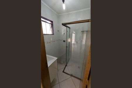 Casa à venda com 4 quartos, 280m² em Vila Romano, São Paulo