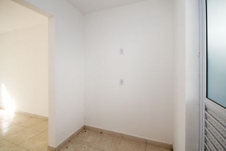 Cozinha de casa de condomínio para alugar com 2 quartos, 57m² em Jardim Sandra, Cotia